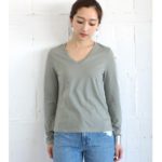 【AZUL by moussy】TC天竺BC切替スリットVネック長袖プルオーバー/KHA