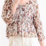 シフォンフラワータッセルブラウス/グレージュ柄